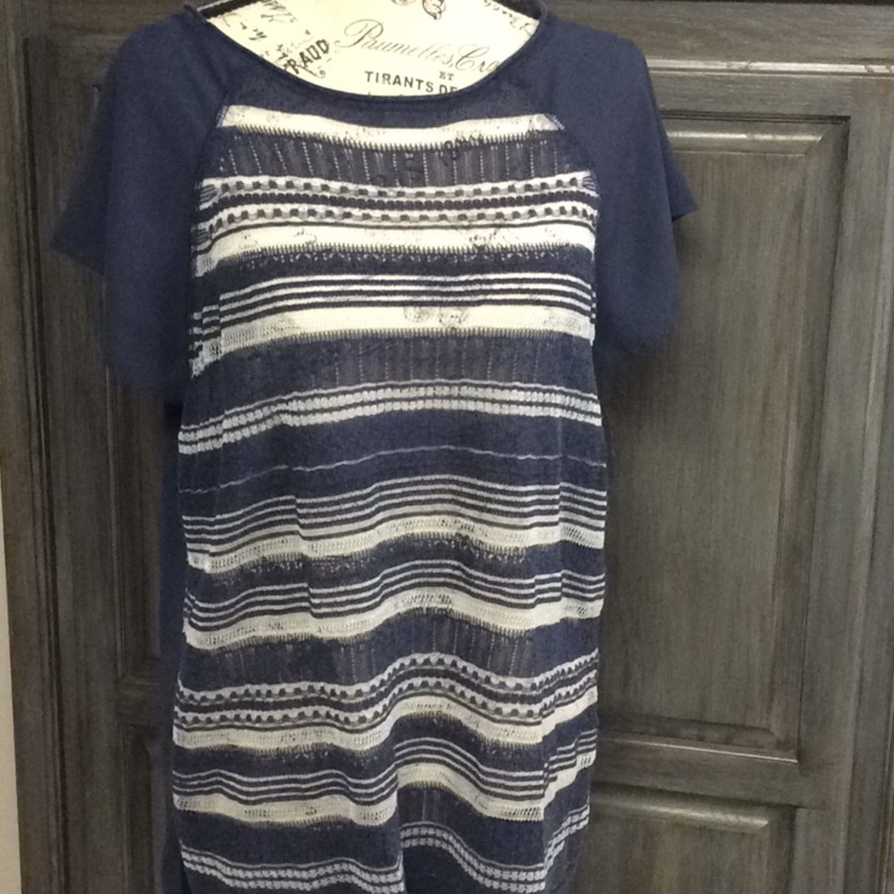 Simply Vera wang top